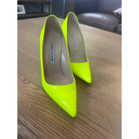 Manolo Blahnik BB Stiletto Heels Pointy Toe Pumps Size 36.5 NEON YELLOW - Picture 2 of 12